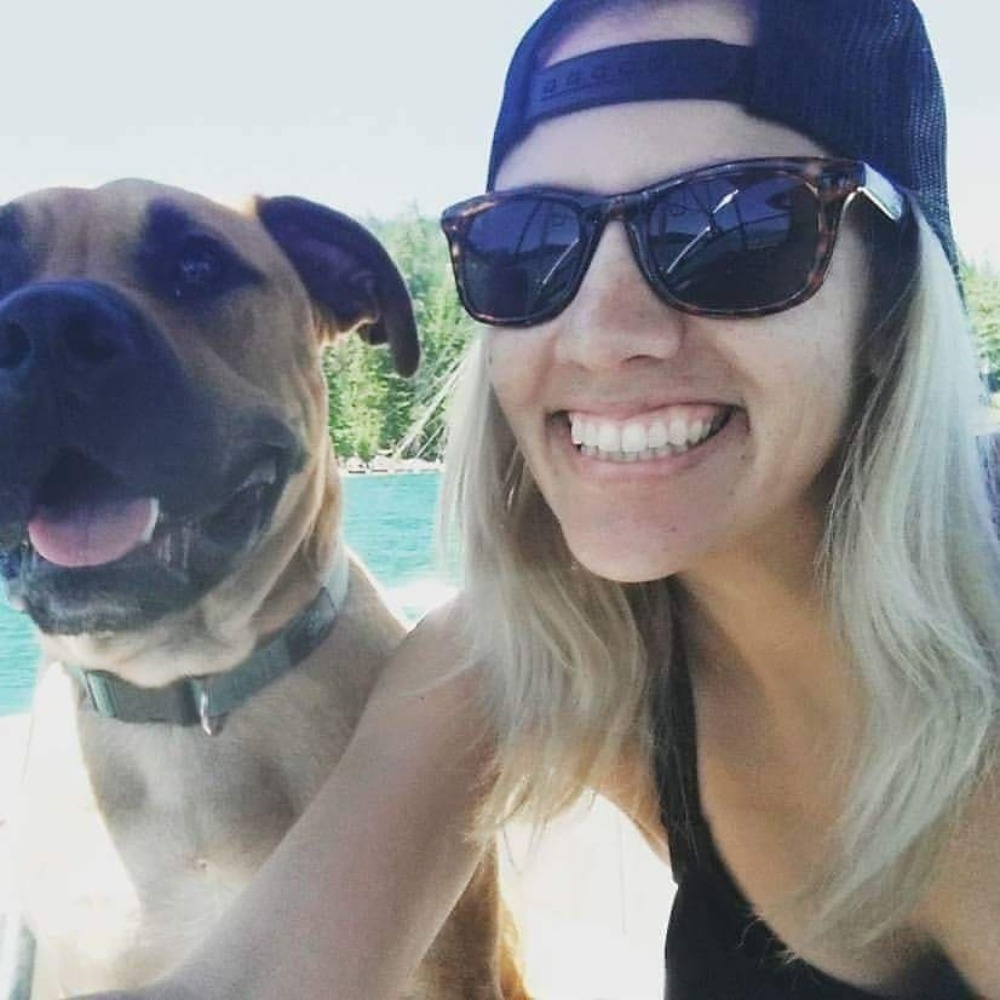 Meet your Posher, Carrie